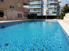 Apartment mit Pool und Garten - Image 3