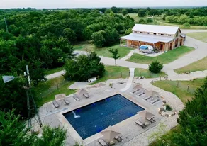 Outstanding Airstream Close to Stunning Hiking Trails in Bristol, Texas - Image 5