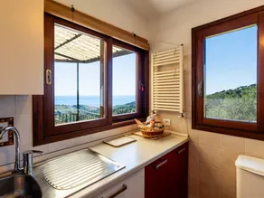 Appartamento con griglia e terrazza | Vista sul mare - Image 3