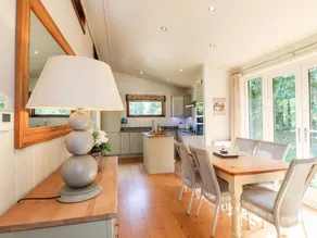 Cottage with garden & barbecue - Image 3