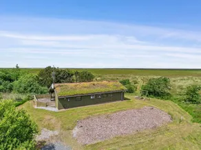 Holiday home with terrace - Image 4