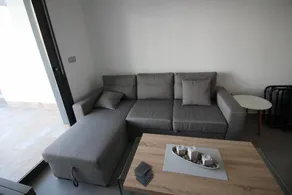 Merveilleux appartement de vacances entièrement équipé avec terrasse, jardin et piscine - Image 3
