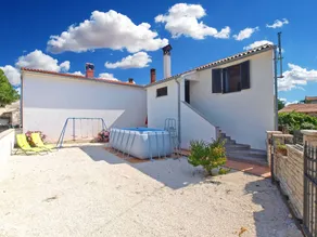 Children-friendly house with BBQ, pool & terrace | Pet-friendly - Image 3