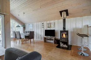 Family-oriented wonderful house with barbecue, terrace & sauna - Image 4