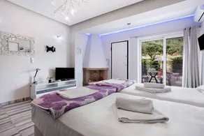 Holiday Apartment "Villa Dionysia Apartment A1" with Shared Pool & Wi-Fi - Image 5