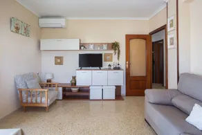 Apartment with garden & terrace | Garden view - Image 4