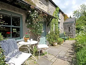 Cottage with terrace & garden | Beach view - Image 2