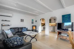 Holiday home with terrace, hot tub & garden | Sea view - Image 3