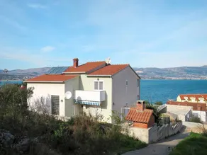 Sea-View Apartments with Pool, Terrace, and Outdoor Lounge in Scenic Čiovo Island - Comfort One Bedroom Apartment - Image 2