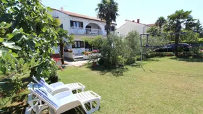 Charming flat with BBQ, garden & terrace | Beach nearby - Image 4