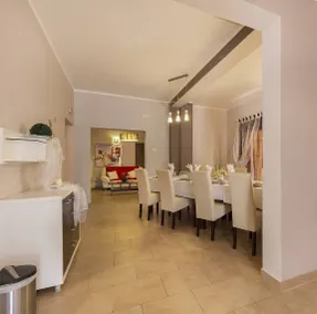 Villa Spacious - Image 4