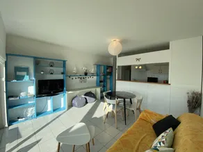 Apartment with pool - Image 2