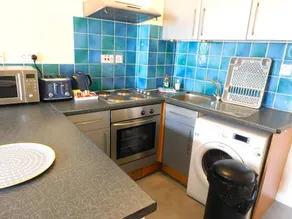 Holiday apartment | Near Kelvingrove Art Gallery and Museum | Good for workation - Image 3