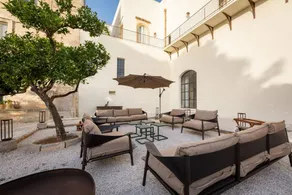 Charming flat with pool, garden & barbecue - Image 4