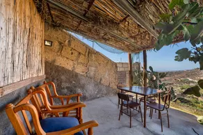 Holiday apartment with barbeque, terrace & garden | Garden view - Image 4