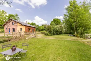 Gite with BBQ, garden & terrace - Image 2