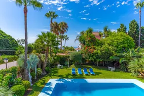 Villa with garden, private pool & terrace | Garden view - Image 2