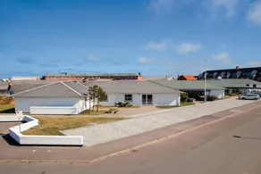 Holiday home with terrace, pool & BBQ - Image 2