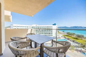 Flat with terrace | Beach view - Image 2