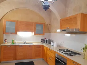 Villa with barbecue & private pool - Image 5