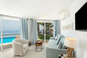 Fully equipped house with garden, pool & terrace | Mountain view | Perfect for remote work - Image 3