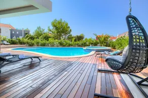 Villa with pool, terrace & barbecue - Image 3