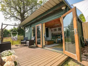 Cottage with garden | Beach view | Pets are welcome - Image 5
