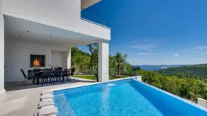 Children-friendly holiday apartment with private pool, terrace & garden | Mountain view - Image 5