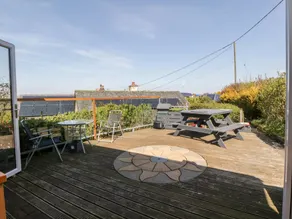 Pleasant cottage with garden & barbeque - Image 4