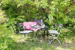 Holiday home with garden & sauna - Image 2