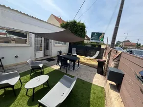 Holiday home with BBQ, garden & terrace | City view - Image 4