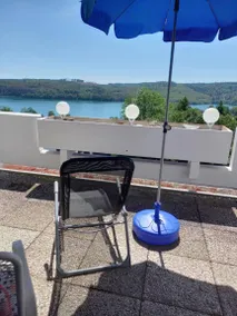 Holiday apartment with heated pool & garden | Lake view - Image 2