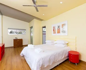 Luxury Suite Getaway with a Private Outdoor Tub near Wollongong, New South Wales - Image 4