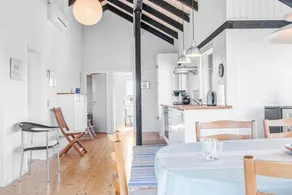 Holiday home with barbecue & terrace - Image 5
