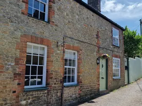 Children-friendly pleasant cottage with garden & terrace - Image 2