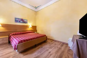 Pleasant aparthotel with sauna, garden & terrace | Lake view | Pets allowed - Image 5