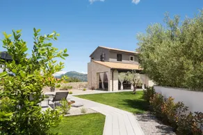 Villa with private pool, terrace & garden - Image 5
