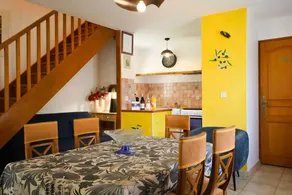 Fully equipped holiday apartment with terrace, pool & garden | Mountain view - Image 5