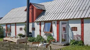 Holiday home with terrace & barbeque - Image 5