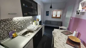 Holiday apartment with barbecue & terrace - Image 2