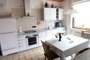 Holiday apartment with terrace, barbecue & garden - Image 4