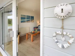 Children-friendly nice cottage with garden - Image 4