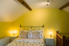 The Sunshine Annex at Lower Fields Farm - Image 2