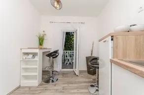 Apartment | Garden view - Image 3