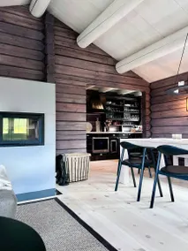 Holiday home with terrace, BBQ & garden - Image 5