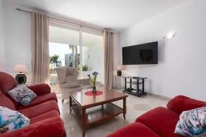 Spacieux appartement convivial et familial avec internet haut débit, piscine et terrasse | Vue mer | Plage à proximité | Adapté au travail à distance | Avec animaux admis - Image 3