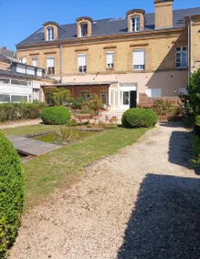 Studio with garden - Image 2