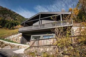 Family-oriented charming chalet with BBQ, sauna & hot tub | Garden view | Perfect for remote work - Image 3