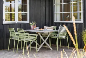 Holiday home with terrace - Image 4