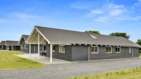 Pleasant house with sauna, garden & jacuzzi | Pets are welcome - Image 2